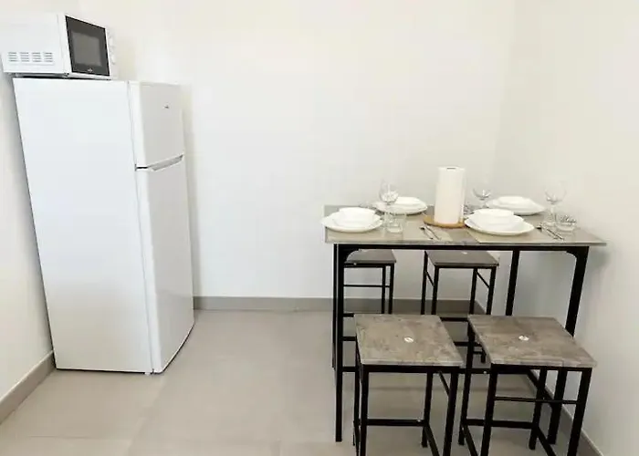 Rs-3 - F2 Au 3eme Etage A Pour 1-3 Pers *