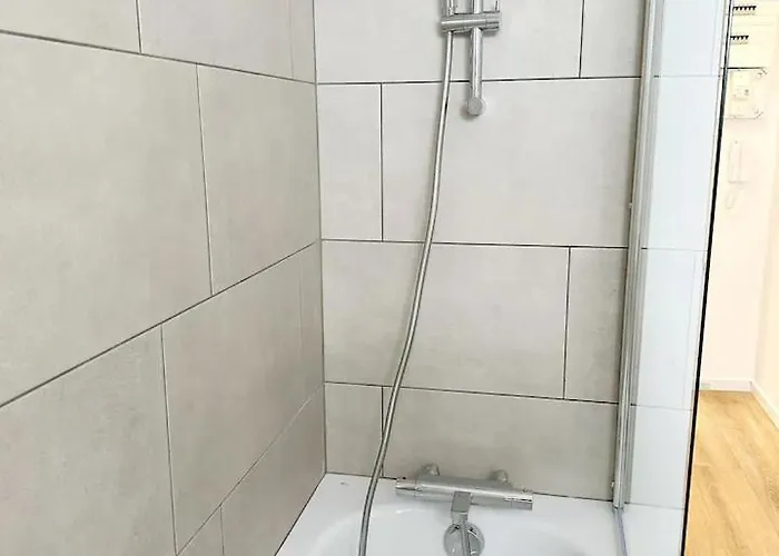 Rs-3 - F2 Au 3eme Etage A Pour 1-3 Pers Appartement