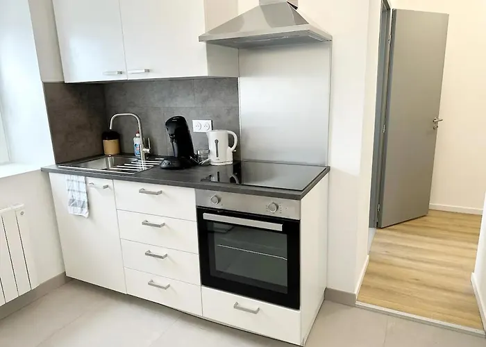 Rs-3 - F2 Au 3eme Etage A Pour 1-3 Pers Appartement *